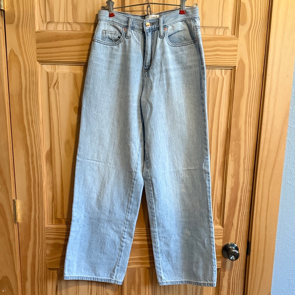 Universal Thread Light Blue Flare & Wide Leg Jeans